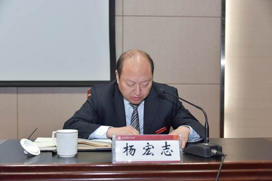 http://news.huel.edu.cn/__local/3/6F/35/1599577DC5EC5E296A5D620E718_9CD8419C_EA98A3.jpg