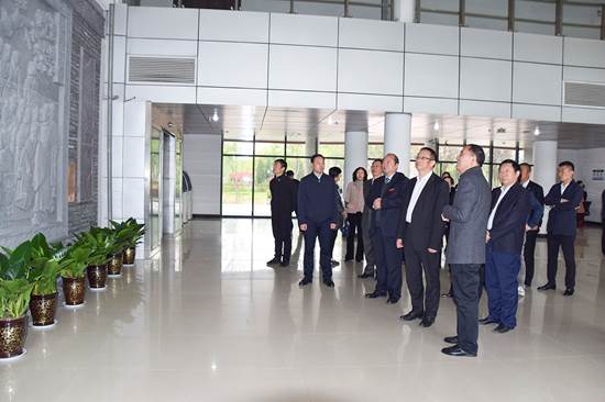 http://news.huel.edu.cn/__local/A/D3/75/5F3DAAB8F0171BAEBE351A583A5_EB17261E_A378B.jpg